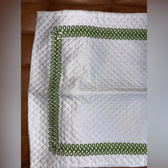 1 Matouk Astor Braid Matelassé Sham KING Grass Green